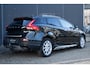 Volvo V40 Cross Country T3 Automaat Polar+ Luxury | Panoramadak| Afneembare trekhaak| Alarmklasse 3| Premium Audio| Lederen Bekleding| Exterior Styling kit.