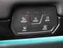 Volkswagen ID.7 Pro Business | Achterbank in ongelijke delen neerklapbaar incl. middenarmsteun en doorlaadmogelijkheid | Afstandscontrolesysteem (Front Assist), met voetgangers- en fietsersherkenning | Automatische afstandsregeling (Adaptive Cruise Control)
