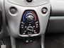 Peugeot 108 Active TOP! 72pk | Elektrisch vouwdak | Airco | Elektrische ramen | Centrale portiervergrendeling | Bluetooth | Radio/MP3 speler met stuurbediening | Donker getint glas | Zuinig en voordelig autorijden! |