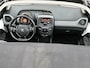 Peugeot 108 Active TOP! 72pk | Elektrisch vouwdak | Airco | Elektrische ramen | Centrale portiervergrendeling | Bluetooth | Radio/MP3 speler met stuurbediening | Donker getint glas | Zuinig en voordelig autorijden! |