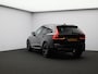 Volvo XC60 2.0 T8 Plug-in hybrid AWD Ultra Black Edition / Luchtvering / Head up display. / Trekhaak / Pan. dak / Harman Kardon / Stoel+stuur+achterbankverwarming