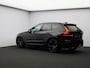 Volvo XC60 2.0 T8 Plug-in hybrid AWD Ultra Black Edition / Luchtvering / Head up display. / Trekhaak / Pan. dak / Harman Kardon / Stoel+stuur+achterbankverwarming
