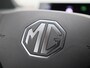 MG MG4 64 kWh Luxury AUTOMAAT | CAMERA | NAVIGATIE | APPLE CARPLAY | HALF STOF-LEDEREN BEKLEDING | WINTERPAKKET | ELEKTRISCHE STOEL |