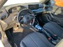 Peugeot 2008 1.2 Hybrid 136 Style Airco | Apple Carplay/ Android Auto | Bluetooth | DAB | PDC Achter |