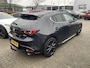 Mazda 3 2.0 e-SkyActiv-X M Hybrid 186 Luxury , Trekhaak, Aero Pakket, All Season, Leder, Bose, Stoelverwarming, Stuurverwarming, LMV 18 Inch, 360 Camera, Navi, Clima, HUD, PDC, Adap. Cruise, LKA