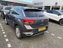 Volkswagen T-Roc 1.5 TSI Style Business | AUTOMAAT | Adapt. Cruise | Trekhaak | Parkeercamera |