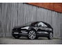 Volvo EX30 Single Motor Extended Range Ultra 69 kWh Black Edition | Trekhaak | Stoel en Stuurverwarming | 20" Y Spaaks | 360° Camera | Harman & Kardon |