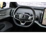 Volvo EX30 Single Motor Extended Range Ultra 69 kWh Black Edition | Trekhaak | Stoel en Stuurverwarming | 20" Y Spaaks | 360° Camera | Harman & Kardon |