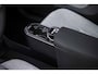 Volvo EX30 Single Motor Extended Range Ultra 69 kWh Black Edition | Trekhaak | Stoel en Stuurverwarming | 20" Y Spaaks | 360° Camera | Harman & Kardon |
