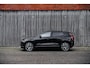 Volvo EX30 Single Motor Extended Range Ultra 69 kWh Black Edition | Trekhaak | Stoel en Stuurverwarming | 20" Y Spaaks | 360° Camera | Harman & Kardon |