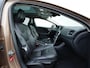 Volvo V40 2.0 D4 190pk Summum | Zwart leder | Panoramadak | Camera | Trekhaak