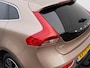 Volvo V40 2.0 D4 190pk Summum | Zwart leder | Panoramadak | Camera | Trekhaak
