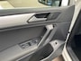 Volkswagen Tiguan 1.4 TSI R-LINE, Trekhaak, Carplay, ACC/Laneassist, Verschuifbare achterbank