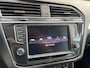 Volkswagen Tiguan 1.4 TSI R-LINE, Trekhaak, Carplay, ACC/Laneassist, Verschuifbare achterbank