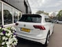 Volkswagen Tiguan 1.4 TSI R-LINE, Trekhaak, Carplay, ACC/Laneassist, Verschuifbare achterbank