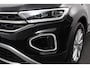 Volkswagen T-Roc 1.5 TSI 150pk DSG Style | Navigatie | Apple Carplay/Android Auto | Parkeersensoren | Camera | Adaptive Cruise Control | Park Assist | Stoel- en stuurverwarming | Elektrische achterklep | LED-koplampen | Getinte ramen