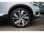 Volvo XC40 Recharge P8 AWD R-Design | Elek. Stoelen + Geheugen | Keyless Entry | Panorama Dak | Harman/Kardon | Adaptieve Cruise + Pilot Assist | Stoel & Stuurverwarming | 360 Camera