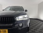 BMW X5 xDrive50i M-Sport High Executive [ 7-pers. ] Aut. *PANO | LUXURY-LEATHER | FULL-LED | HEAD-UP | MEMORY-PACK | DIGI-COCKPIT | KEYLESS | CAMERA | NAVI-FULLMAP | AMBIENT-LIGHT | HEATED-COMFORTSEATS | SHIFT-PADDLES | PRIVACY-GLASS | TOWBAR
