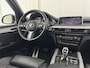BMW X5 xDrive50i M-Sport High Executive [ 7-pers. ] Aut. *PANO | LUXURY-LEATHER | FULL-LED | HEAD-UP | MEMORY-PACK | DIGI-COCKPIT | KEYLESS | CAMERA | NAVI-FULLMAP | AMBIENT-LIGHT | HEATED-COMFORTSEATS | SHIFT-PADDLES | PRIVACY-GLASS | TOWBAR
