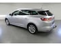 Renault Megane Estate TCe 130 Limited | R-Link Multimedia & Navigatie | Lichtmetalen Velgen | Climate Control | Cruise Control | Parkeersensoren | Trekhaak