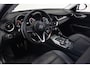 Alfa Romeo Giulia 2.0T Super Automaat | Bi-Xenon | Carbon | Stoel/Stuurverwarming