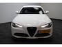 Alfa Romeo Giulia 2.0T Super Automaat | Bi-Xenon | Carbon | Stoel/Stuurverwarming
