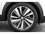 Peugeot 5008 1.2 PURETECH 130PK 7-ZITS GT-LINE AUTOMAAT / NAVI / LEDER / CLIMA / FULL-LED / PDC / 19" LMV / CAMERA / PANO. DAK / FOCAL AUDIO / WINTERPAKKET / BLUETOOTH / CRUISECONTROL !!