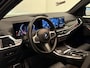 BMW X5 xDrive50e M-Sport | Carbon | Pano | Memory | Stoelverwarming / Verkoeling | Led | Soft-Close | Cruise | DAB | Apple Carplay / Android Auto