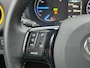 Toyota Yaris 1.5 Hybrid Bi-Tone PANODAK STOELVERW KEYLESS 4S-BANDEN NAVI CLIMA CRUISE BLUETOOTH LM-VELGEN PRIVACY GLASS
