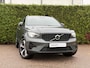 Volvo XC40 2.0 B4 Plus Dark | Harman/Kardon | Elektrisch verstelbare stoelen | Trekhaak |