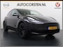 Tesla Model Y RWD LFP-Accu SOH 97% Lmv 20" Warmtepomp Adap.Cruise Navi Ecc Camera's Panoramadak Autopilot Stoel+Stuur+Achterbank Verwarming Elek.Achterklep Dodehoek detector Draadloze telefoonlader Origineel Nederlandse Auto