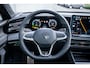 Volkswagen Tiguan R-Line Edition - eHybrid | 'App-Connect' draadloze smartphone integratie | Automatische afstandsregeling (Adaptive Cruise Control) | Digital Cockpit Pro (26 cm)