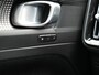 Volvo XC40 T4 Recharge R-Design Plug In Hybrid 211pk Dealer O.H. PHEV | Camera | Lederen Sportstoelen Memory & Verwarmd | Apple Carplay | Stuur Verwarmd | Keyless | Navigatie | Virtual |