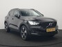 Volvo XC40 T4 Recharge R-Design Plug In Hybrid 211pk Dealer O.H. PHEV | Camera | Lederen Sportstoelen Memory & Verwarmd | Apple Carplay | Stuur Verwarmd | Keyless | Navigatie | Virtual |