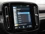 Volvo XC40 T4 Recharge R-Design Plug In Hybrid 211pk Dealer O.H. PHEV | Camera | Lederen Sportstoelen Memory & Verwarmd | Apple Carplay | Stuur Verwarmd | Keyless | Navigatie | Virtual |