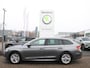 Skoda Octavia Combi 1.0 e-TSI 110pk AUTOMAAT Style | Cruise control | Stoelverwarming | Apple Carplay / Android Auto | Parkeersensor achter |