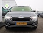Skoda Octavia Combi 1.0 e-TSI 110pk AUTOMAAT Style | Cruise control | Stoelverwarming | Apple Carplay / Android Auto | Parkeersensor achter |