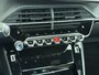 Peugeot e-208 EV GT Pack 50 kWh 1e eigenaar | 3 Fase | ACCU 94% | Navigatie | Camera achter | Alcantara bekleding | Pano dak | Full LED koplampen | Stoelverwarming | Apple Carplay