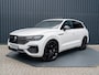 Volkswagen Touareg 3.0 TSi 4MOTION R | Luchtvering | Panodak | Trekhaak | Stoelkoeling | 360 Camera | Black Style | Prijs Rijklaar!!