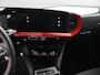 Opel Mokka-e GS Line 50-kWh 11kw bl. | Parkeersensoren | Camera | Navigatie | 17'' L.M. Velgen |