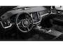Volvo V60 2.0 T6 Plug-in hybrid AWD Ultra Dark Climate Pack | Extra getint glas achter | Bowers & Wilkins audiosysteem | 19" 5-triplespaaks Glossy Black Diamond Cut | 19" 5-Triple Spaaks Black / Diamond Cut velgen | Achterbank verwarmd | Achteruitrijcamera