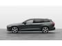 Volvo V60 2.0 T6 Plug-in hybrid AWD Ultra Dark Climate Pack | Extra getint glas achter | Bowers & Wilkins audiosysteem | 19" 5-triplespaaks Glossy Black Diamond Cut | 19" 5-Triple Spaaks Black / Diamond Cut velgen | Achterbank verwarmd | Achteruitrijcamera