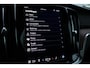 Volvo V60 B4 Plus Dark Automaat | Panoramadak | Verwarmbare voorstoelen | Verwarmbare achterbank | Verwarmbaar stuurwiel | Premium audio by Harman Kardon | Rondom zichtcamera | 19 inch Lichtmetalen velgen