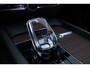 Volvo V60 B4 Plus Dark Automaat | Panoramadak | Verwarmbare voorstoelen | Verwarmbare achterbank | Verwarmbaar stuurwiel | Premium audio by Harman Kardon | Rondom zichtcamera | 19 inch Lichtmetalen velgen