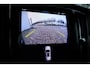 Volvo V60 B4 Plus Dark Automaat | Panoramadak | Verwarmbare voorstoelen | Verwarmbare achterbank | Verwarmbaar stuurwiel | Premium audio by Harman Kardon | Rondom zichtcamera | 19 inch Lichtmetalen velgen