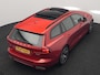 Volvo V60 T6 Twin Engine AWD R-Design Plug In Hybrid 340pk Dealer O.H. PHEV | Trekhaak Af Fabriek | Panodak | Head Up | Adaptive Cruise | 360 Camera | Lederen Sportstoelen Memory & Verwarmd | Apple Carplay | Stuur Verwarmd | Blis | Keyless | Navigatie | DAB |
