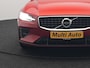 Volvo V60 T6 Twin Engine AWD R-Design Plug In Hybrid 340pk Dealer O.H. PHEV | Trekhaak Af Fabriek | Panodak | Head Up | Adaptive Cruise | 360 Camera | Lederen Sportstoelen Memory & Verwarmd | Apple Carplay | Stuur Verwarmd | Blis | Keyless | Navigatie | DAB |