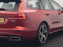 Volvo V60 T6 Twin Engine AWD R-Design Plug In Hybrid 340pk Dealer O.H. PHEV | Trekhaak Af Fabriek | Panodak | Head Up | Adaptive Cruise | 360 Camera | Lederen Sportstoelen Memory & Verwarmd | Apple Carplay | Stuur Verwarmd | Blis | Keyless | Navigatie | DAB |