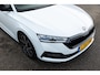 Skoda Octavia Combi 1.0 e-TSI Sport Business Automaat I CarPlay I Lane Assist I Sfeerverlichting I Sportstoelen I NAP I NL Auto
