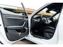 Skoda Octavia Combi 1.0 e-TSI Sport Business Automaat I CarPlay I Lane Assist I Sfeerverlichting I Sportstoelen I NAP I NL Auto